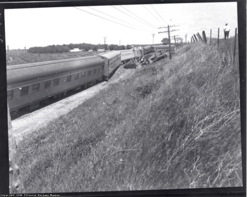 Iowa 1966 pic 2 of Peak in wreck