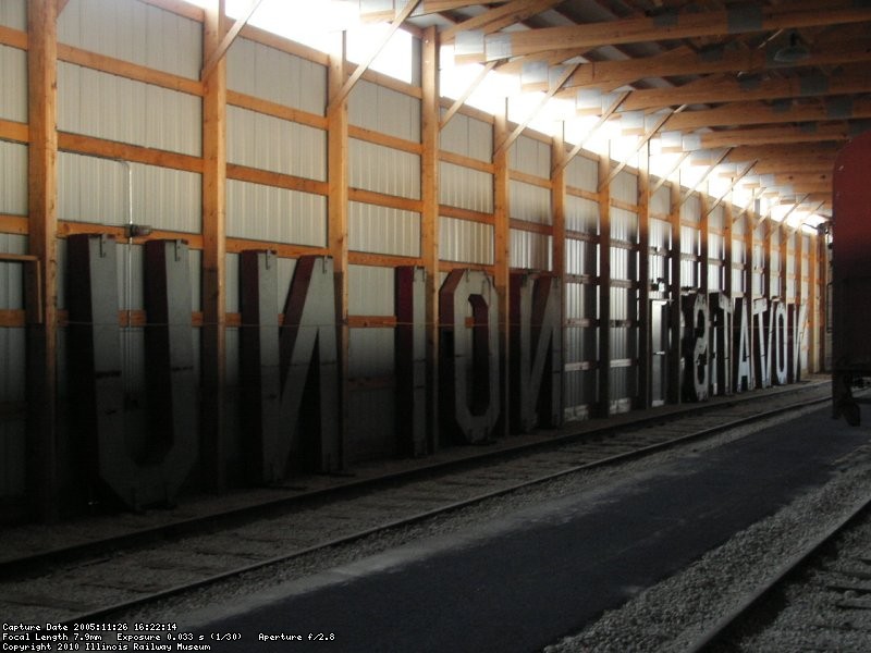 Another big restoration project, the "Union Station" sign in barn 10 (11/2005).