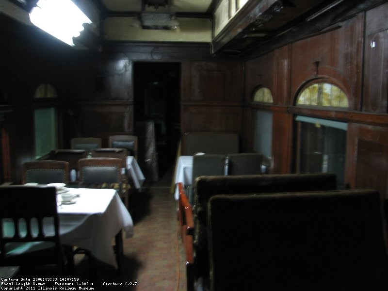 B&M 1094 dining area mar 2006 pic 2