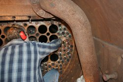 Dave locks the tube in the smokebox