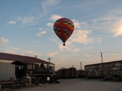 Near sundown a hot air balloon passed overhead - Photo by Pauline Trabert