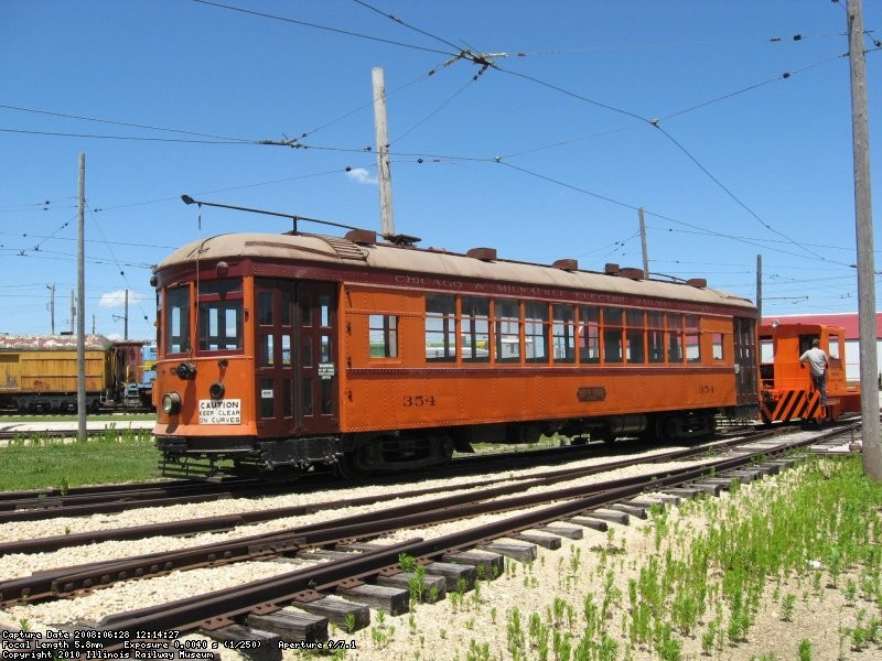 Switching - June 2008 - Photo by Ray Piesciuk