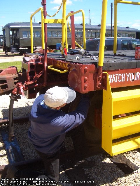 0.21.08 - VICTOR HUMPHREYS TIGHTENS A DECK BOLT.