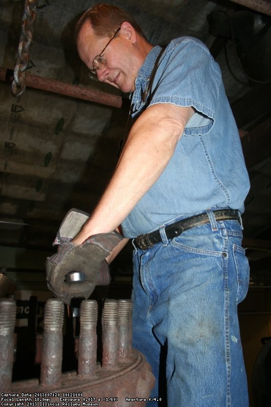 Cleaning threads of the dome studs