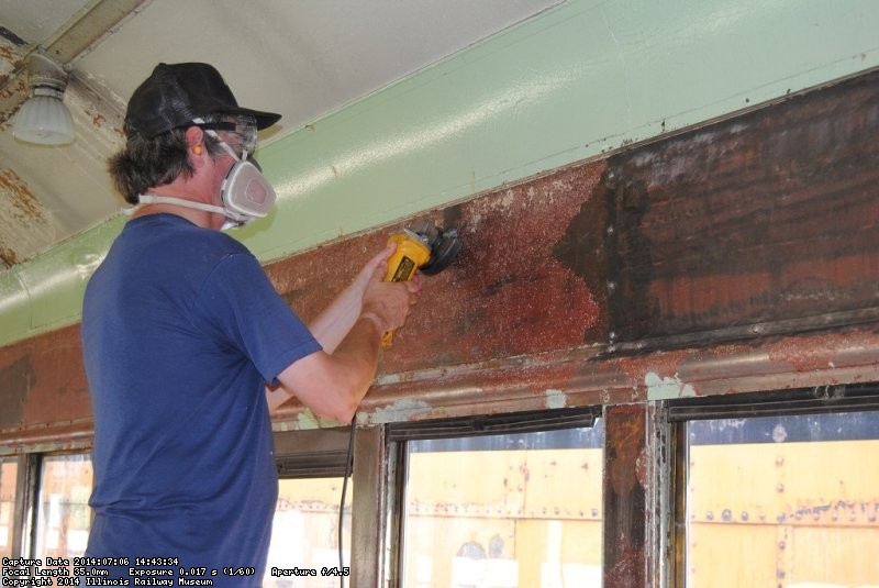 Mark demonstrates grinding - Photo by Shelly Vanderschaegen