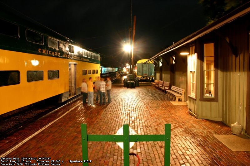 The platform at night