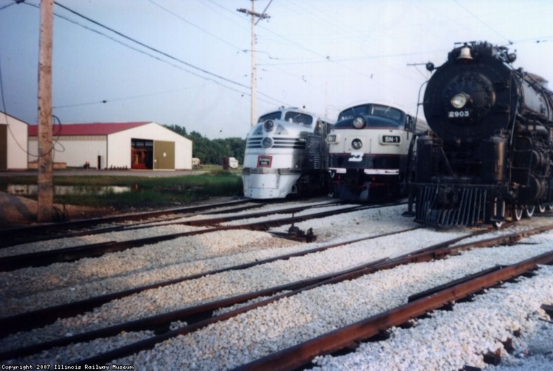 CBQ 9911,BN1,ATSF 2903  Yard 9  07-00