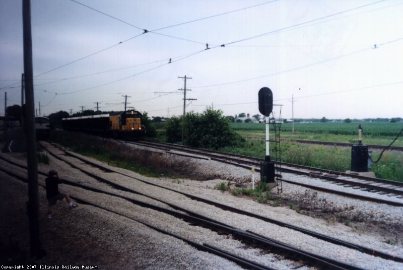 UP Extra East on IRM Mainline  07-00