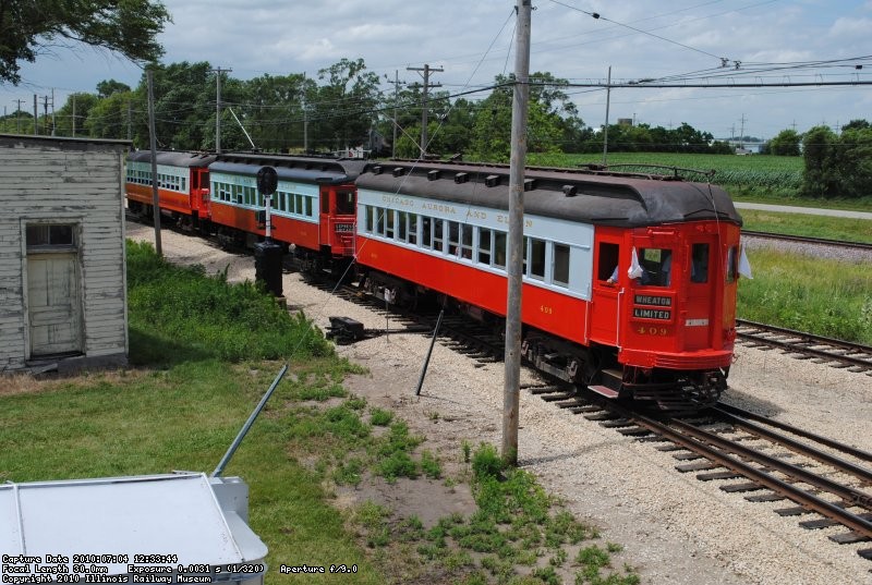 CA&E inbound comes off the Batavia Branch into Wheaton