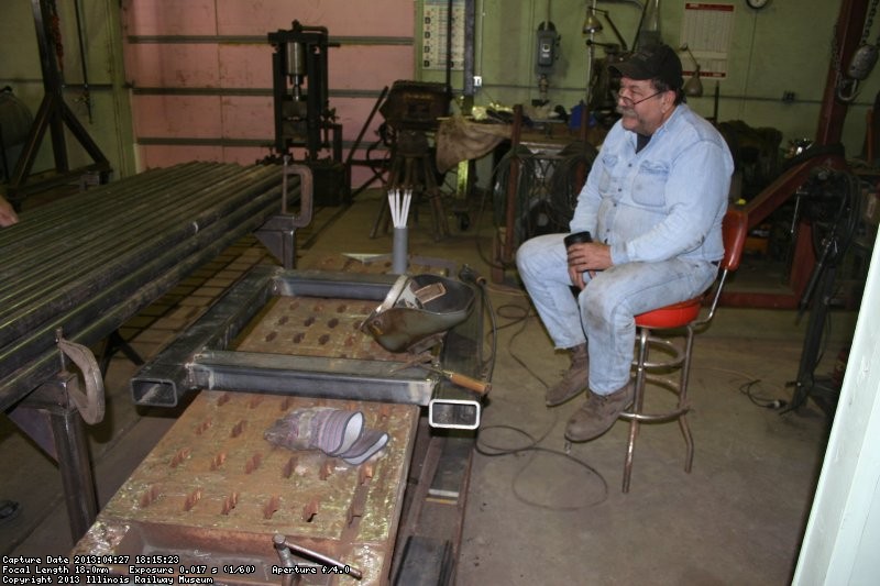 Dennis is fabricating the boom for the fork lift