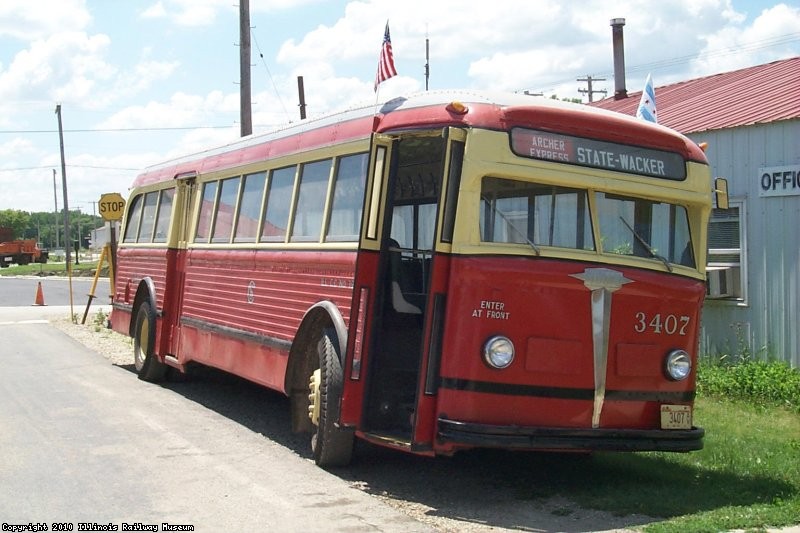 CSL White Motor Bus 3407 (06/2001).