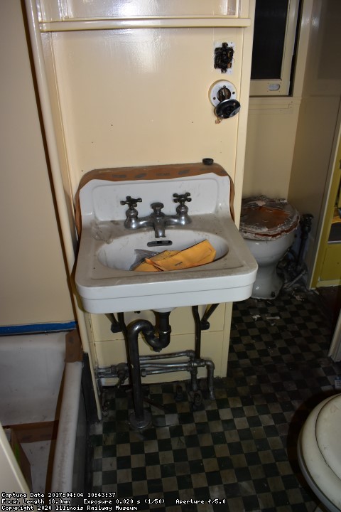 DSC 4915 (Small)
