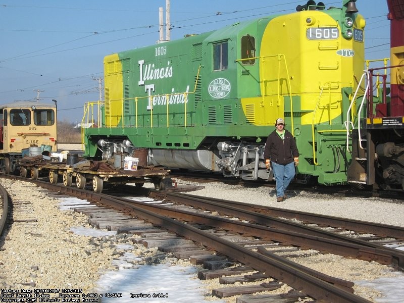 Steve switching tie carts in Yard 2