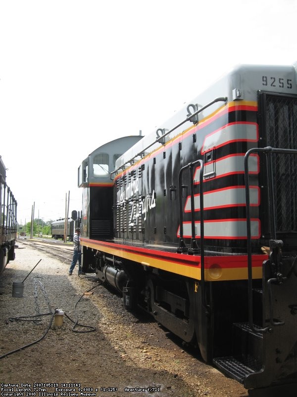 CB&Q 9255 on the pit to be washed
