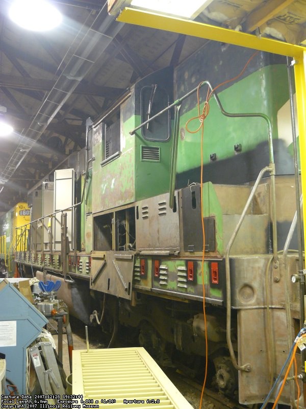 P1000046.JPG
A random view down the engineers side of the loco.