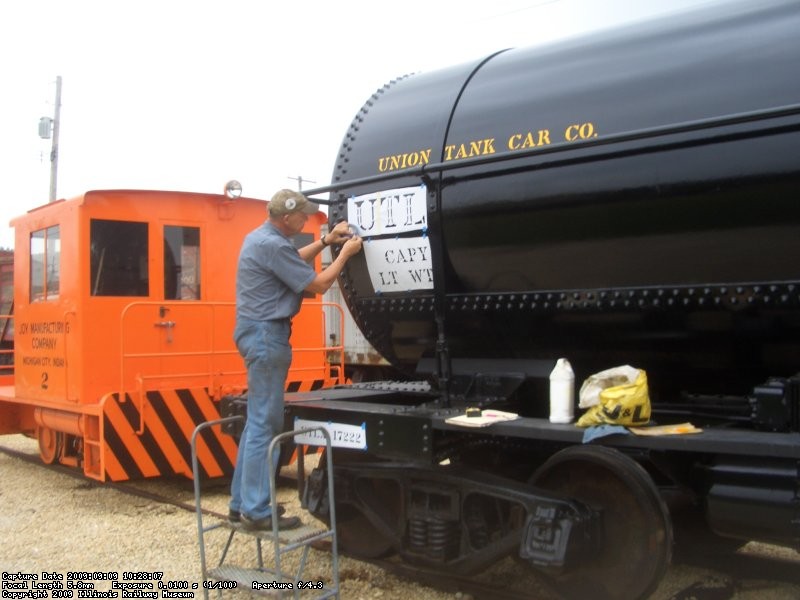 09.09.09 - BOB IS ADDING MORE STENCILS.