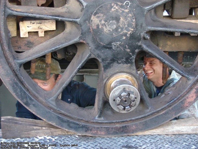 The connecting rod between the #4 axle and #5 axle was also removed to free the wheelset from the running gear