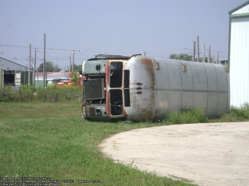 Waukegan bus 10 being scrapped August 2013