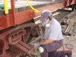 09.30.07 - RAY POLLICE NEEDLE CHIPS THE RIGHT SIDE OF THE B TRUCK.