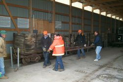 Moving the Chicao Freight Tunnel equipment into the Hoffman Garage (06/2002).