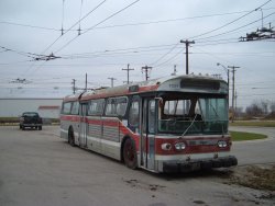 Thanks to Richard Schauer and Dave Diamond for their help in unloading the coach - it's HERE! (11/14/2006)