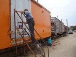 09.06.09 - VICTOR HUMPHREYS IS COMPLETEING THE PRIMING OF THE LEFT DOOR, WHILE JOHN BALETTO IS PRIMING THE TRUCK.