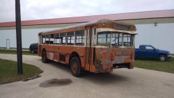 St. Louis Public Service 3529 (x529) - 1932 Twin Coach Model 40 - Front View - Photo by Ray Piesciuk - 10/24/2015