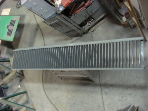 Dynamic brake louver primed 