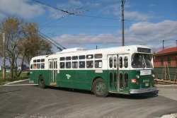 Chicago Marmon 9553 turning onto Central Ave. from Railroad Ave. in October 2002.